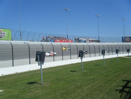 013-NASCAR2009-14.jpg.medium.jpeg